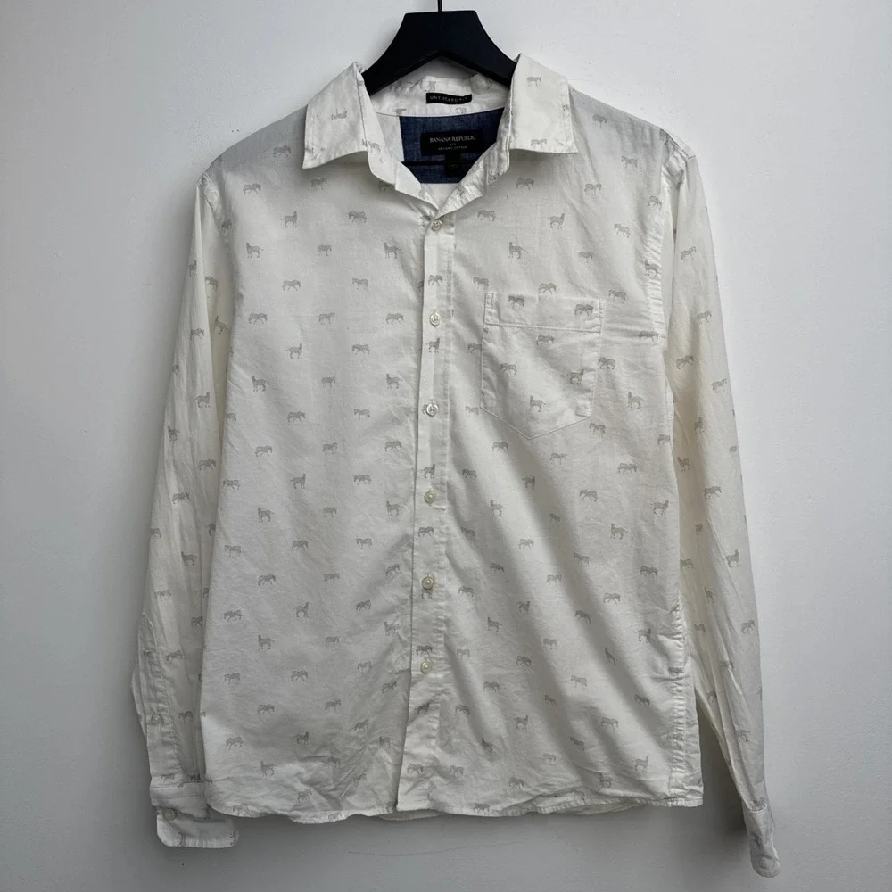 Banana Republic Untucked Fit Shirt M White Zebra Print‎ Button Up Animals Mens